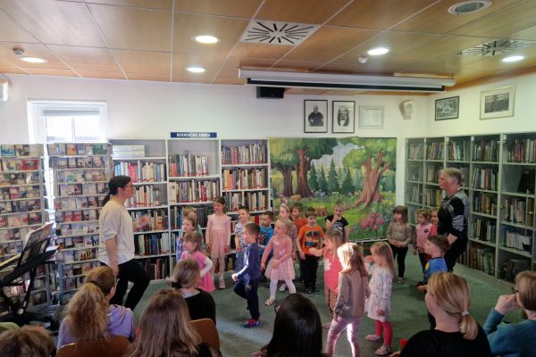 Prireditev ob materinskem dnevu