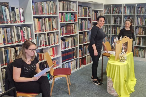 PRAVLJIČNA URICA OB SVETOVNEM DNEVU KNJIGE