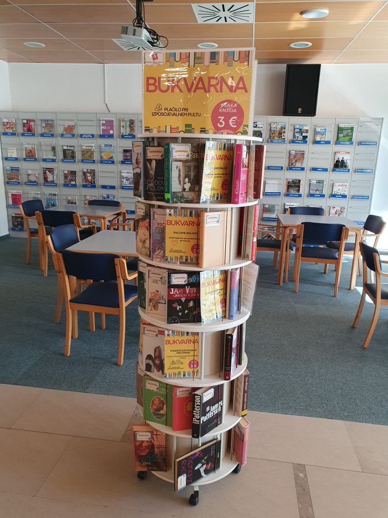 Bukvarna v Knjižnici Makse Samsa